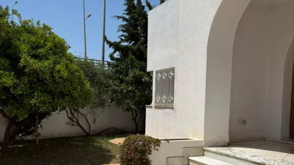 Luxus-Villa in Ezzahra