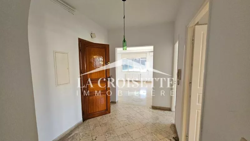 Luxus-S4-Wohnung am Lac 1: Ihre neue Heimat am See