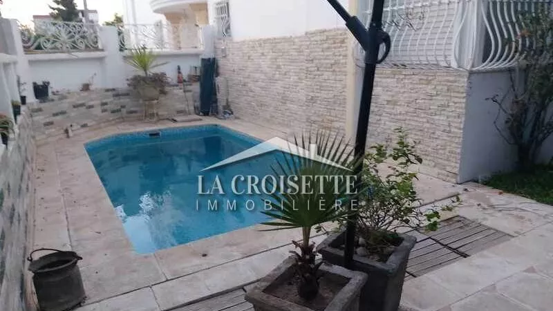 Möbliertes S3-Duplex mit Pool in La Marsa - MDL0184