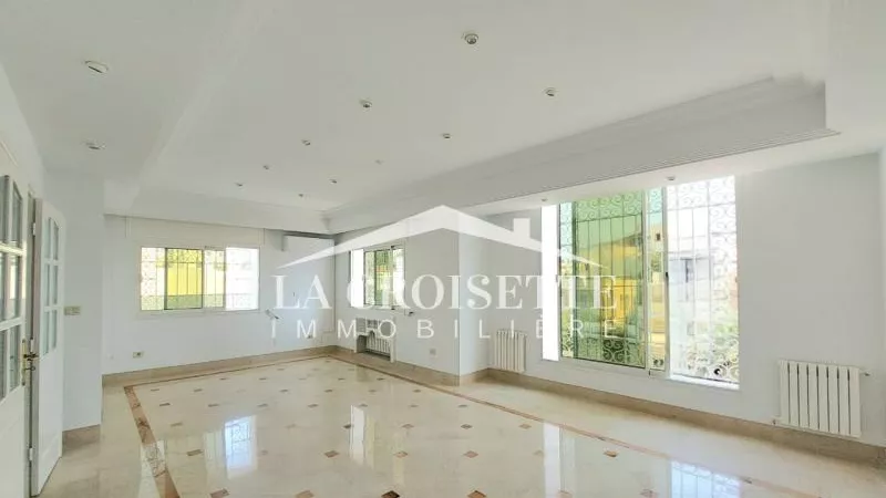 Ihr Neues Refugium der Ruhe: S2 Villa-Etage in La Marsa MEL0555