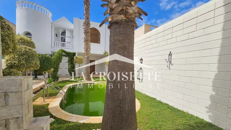 Luxus-Villa S4 mit Pool in La Soukra MVV0426: Ein Paradies der Luxusklasse zum Greifen