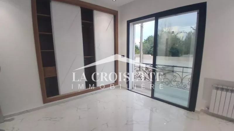 Elegantes S2-Apartment in La Marsa: Ein Refugium der Komfort und Sicherheit