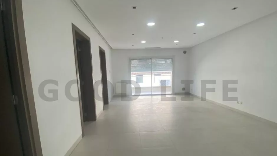 Geräumiger Büro-Raum in Jardins de Carthage