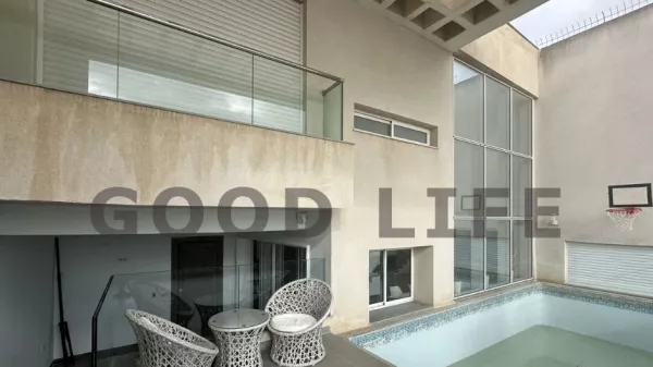 Luxus-Penthouse S+4 mit Seeblick und Pool 2