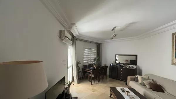 Luxus-S+3-Apartement in Laouina, Cité Palmarès (Hay El Wahat)