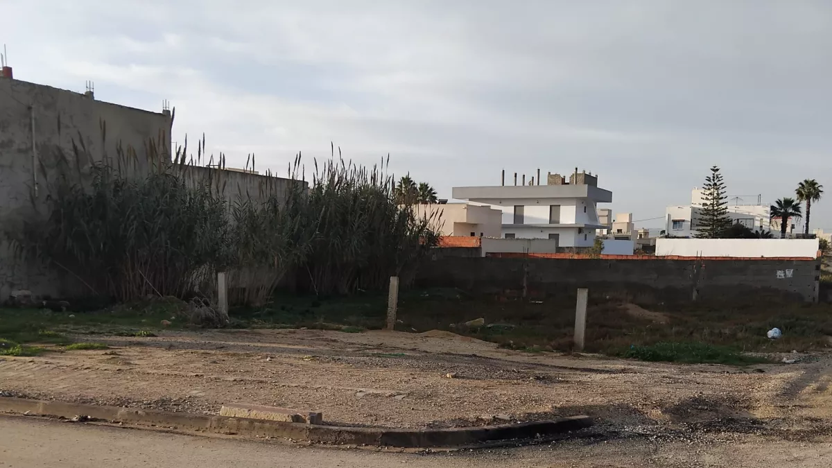 Grundstück in Cité des Juges Raoued Plage, Ariana, zum Verkauf