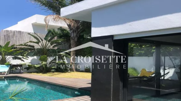 Luxuriöse Möblierte S+4 Villa mit Pool in La Soukra