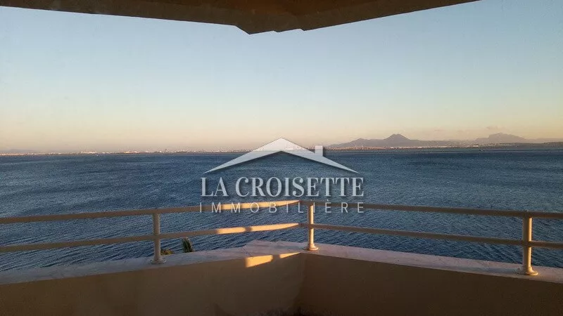 Luxuriöse Möblierte Wohnung zur Miete in Berges du Lac 1 - MAL0062