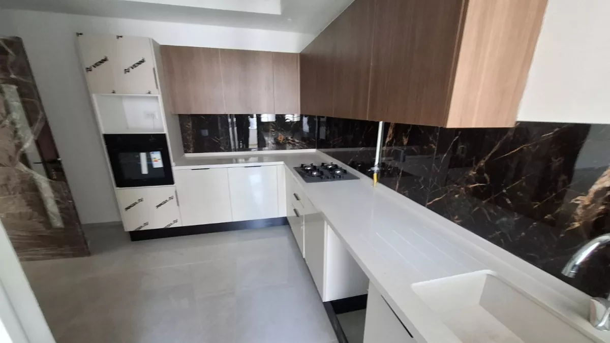 Luxus-S+2-Apartment – 109,55 m² – 5. Etage – Tiefgaragenplatz – Direkt vom Entwickler