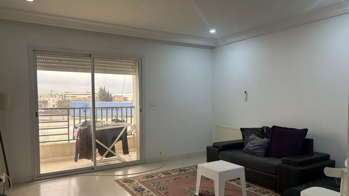 Außergewöhnliche S+2 Wohnung in Borj Baccouche, Ariana