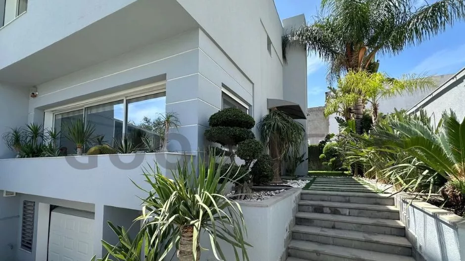 Luxus-Villa am Seeufer zur Miete: Ein Traumurlaub