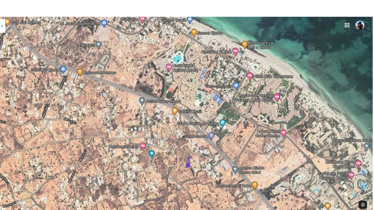 Terreno Edificabile da Sogno a Djerba: Investi nell'Elegante Zona Turistica!