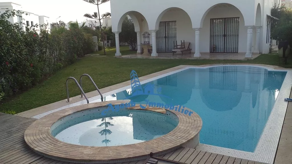 Scopri Villa Hassen, un Rifugio di Lusso a Hammamet