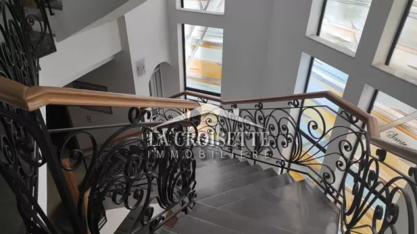 Luxury Villa with Covered Pool in Gammarth