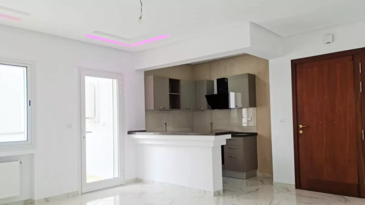 Luxus-S2-Wohnung in Mrezga: Eine sichere Oase von 100m²