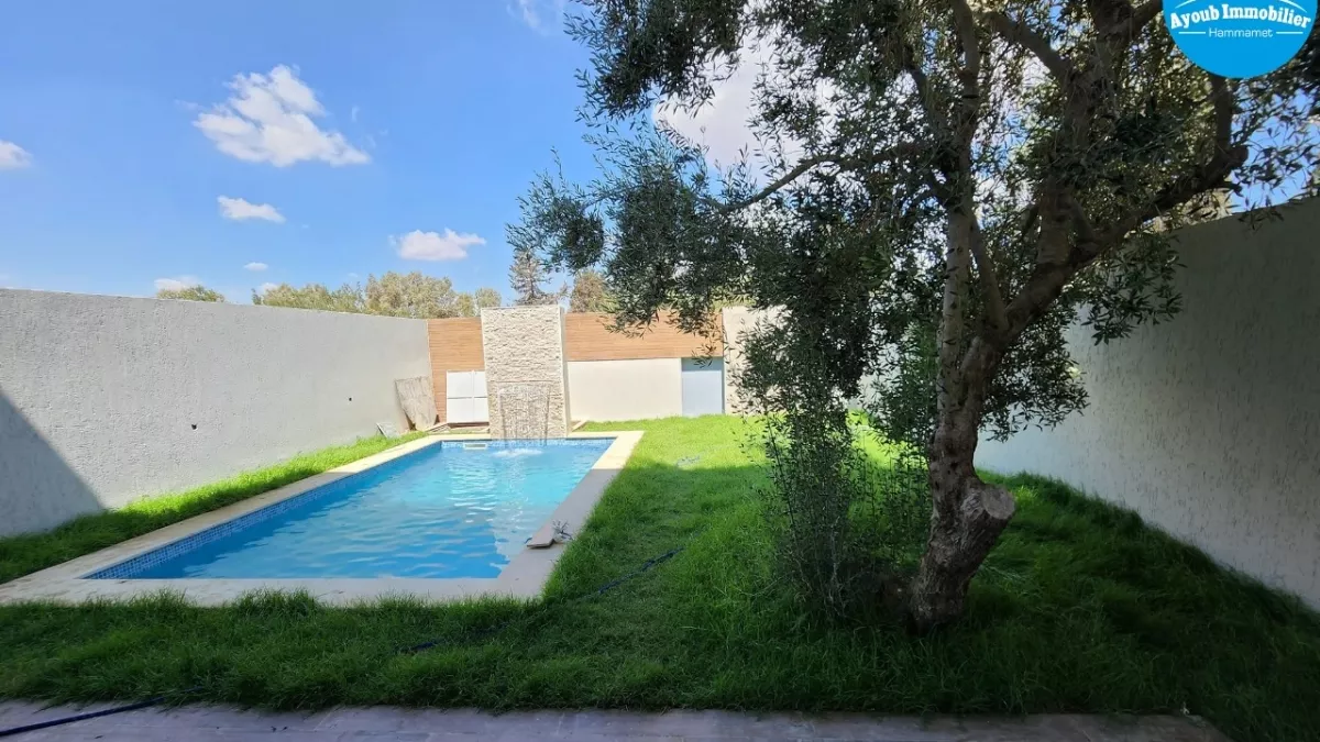 Villa di Lusso ID: La Tua Oasi a Hammamet