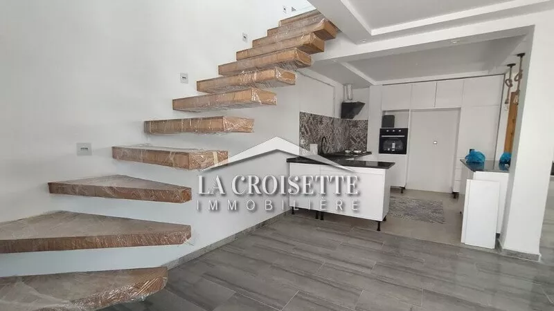 Lusso Duplex a La Marsa: Il Tuo Nuovo Rifugio di Pace!