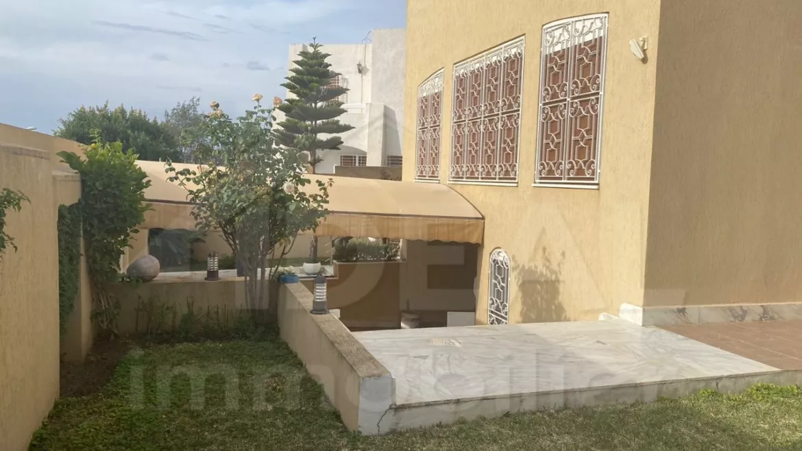 Elegant Villa in Manar 1: A Haven of Peace and Elegance in Tunis