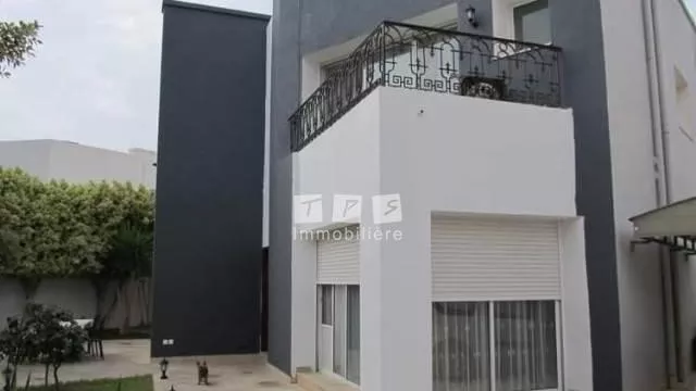 فيلا دادو: مسكن الأحلام في الحمامات