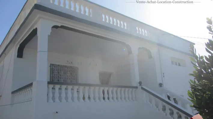 Spacious 2-Story House with Garage in Azmour, Kélibia