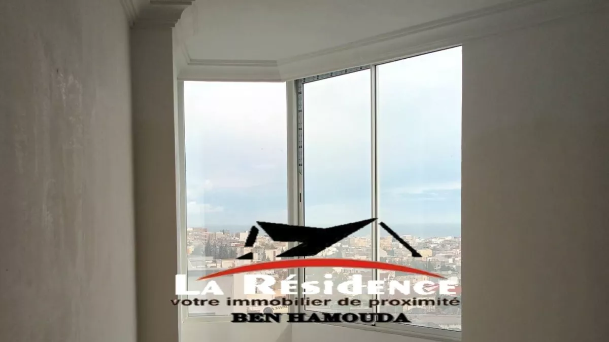 Verwaltungsgebäude zur Miete auf der Hauptstraße in Borj Ghamez, Bizerte