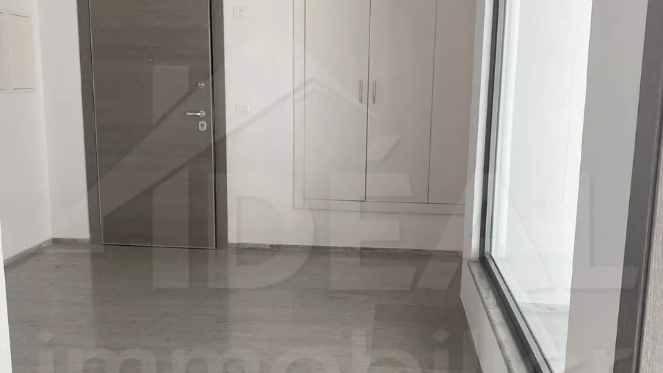 Your Ideal Workspace at Berges du Lac 2