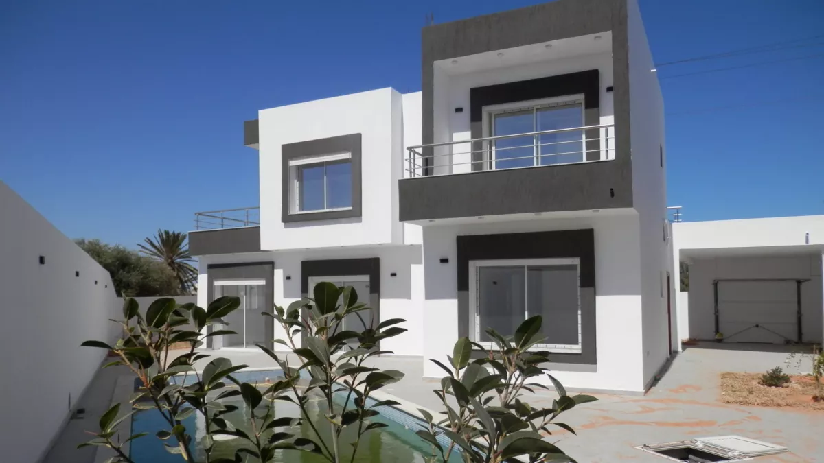 Villa da Sogno con Piscina Privata e Ampio Terreno a Midoun