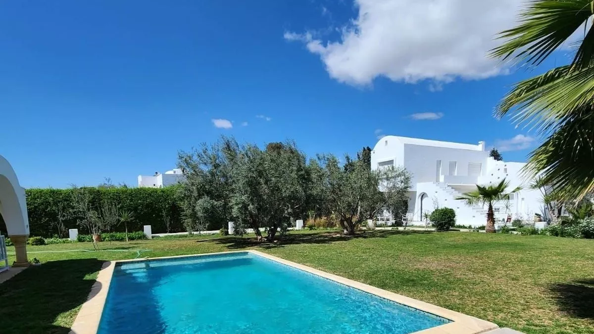 Villa Adnen: Il Tuo Rifugio dei Sogni a Hammamet