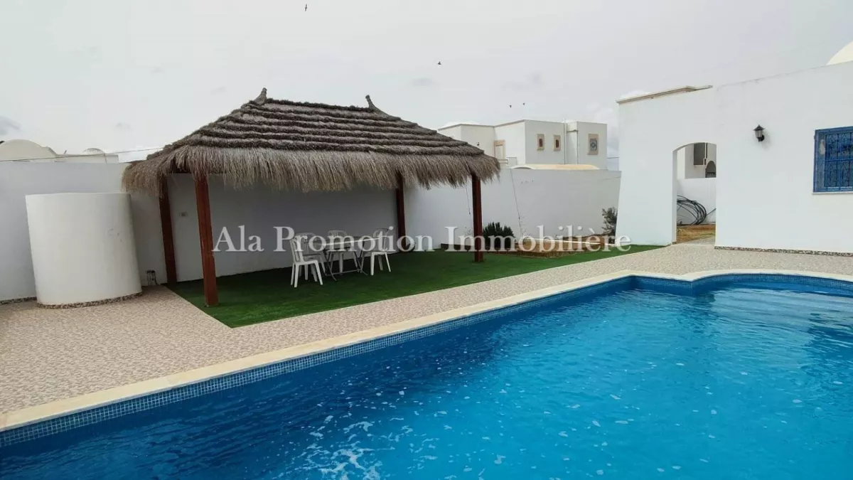 Luxus-Duplex mit Pool in Djerba: Ihr Ideales Urlaubsparadies!