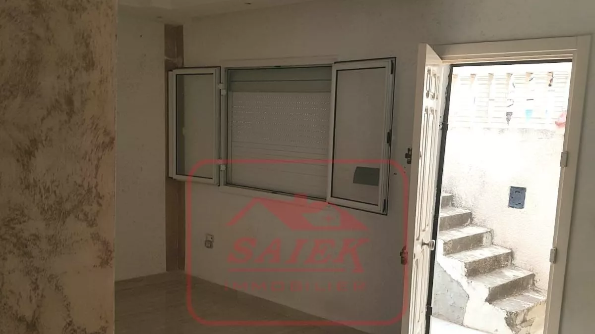 Casa dei Sogni in Vendita a Cité El Waha, Bizerte: Il Tuo Rifugio Perfetto!