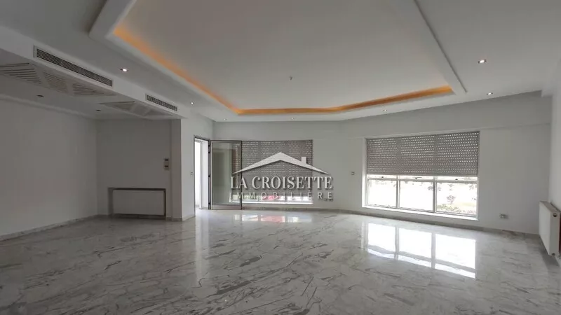 Luxuswohnung S+4 in Jardins de Carthage: Ein Refugium der Ruhe und des Komforts