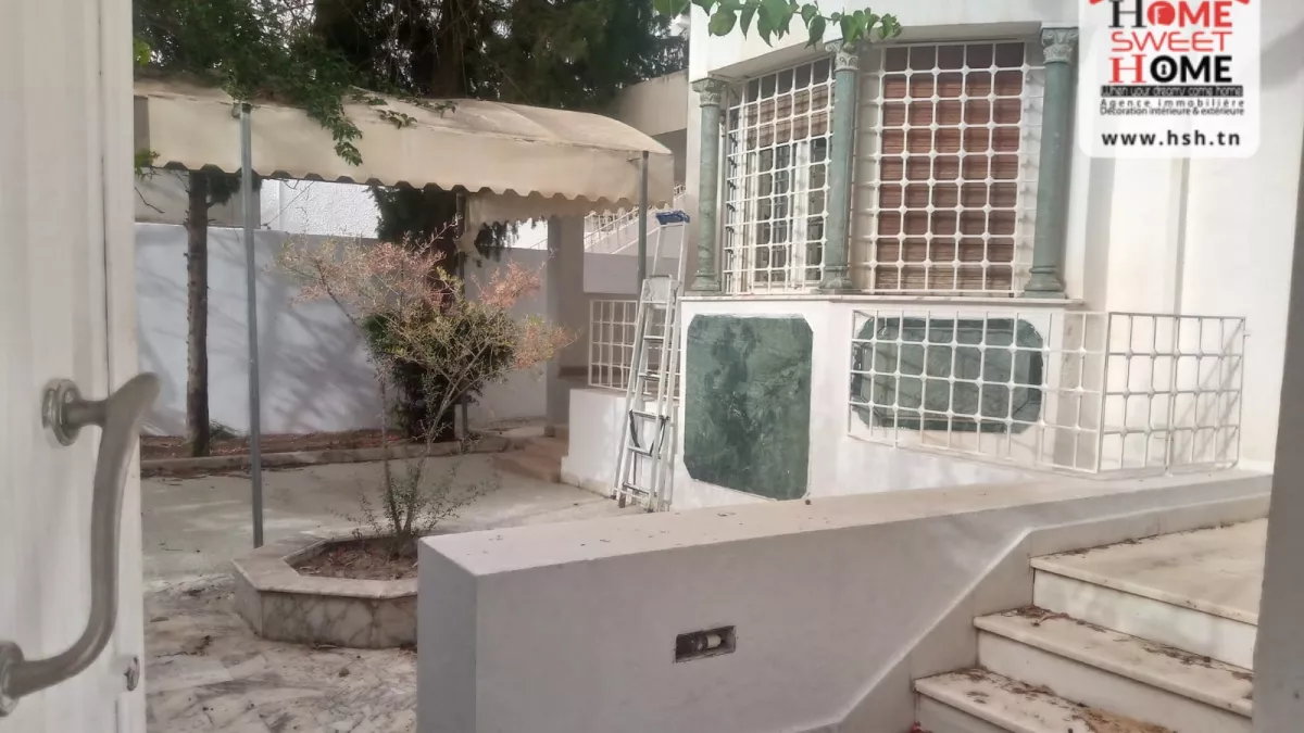 Luxury Villa Paul Louise in La Marsa: A Prestigious Residence in the Heart of the City