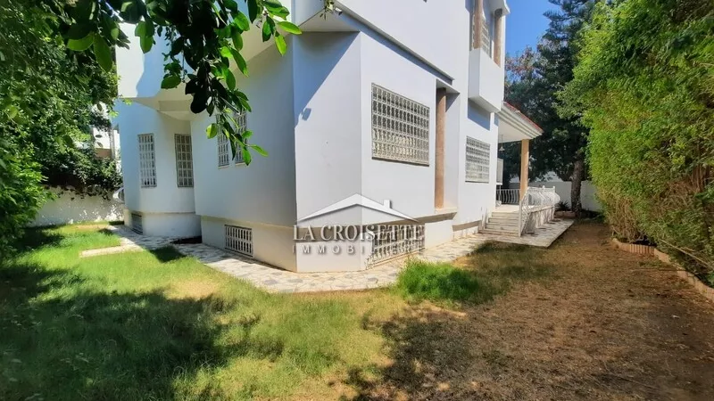 Luxus-Villa zur Miete in La Marsa, Tunis: Ein Refugium der Eleganz und des Komforts