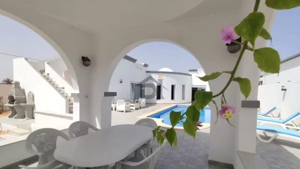 Luxury Villa with New Pool and Bright Interiors in Midoun, Djerba