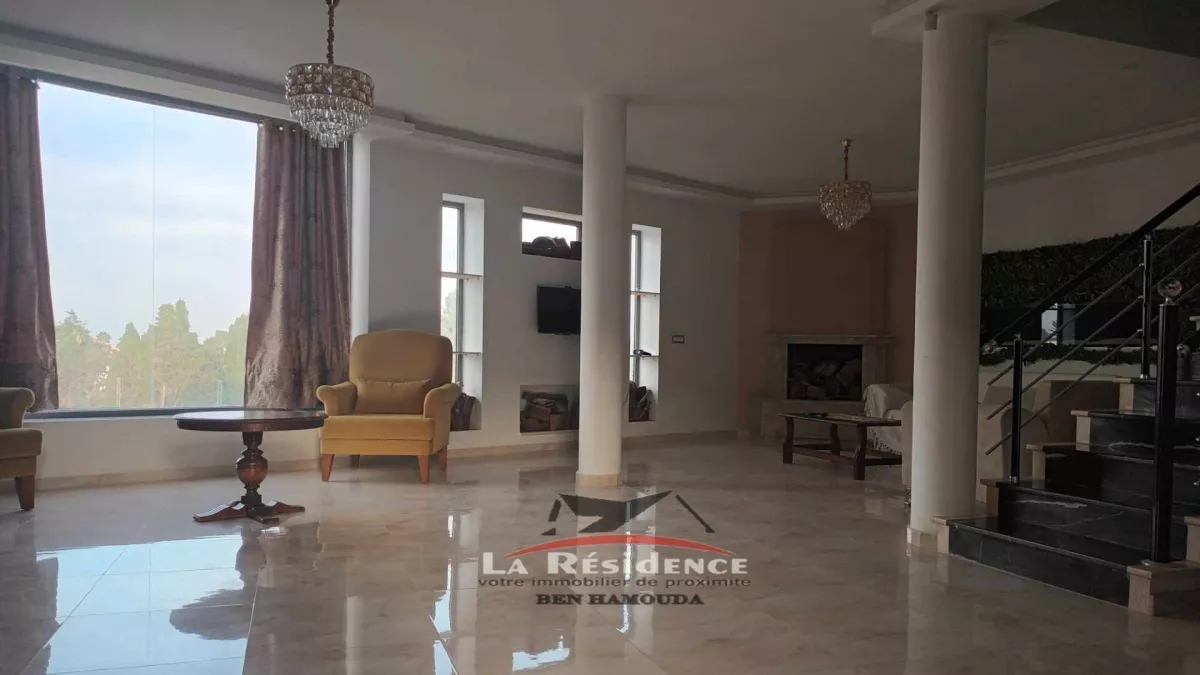 Luxuriöse Möblierte Villa mit Pool in Corniche, Bizerte