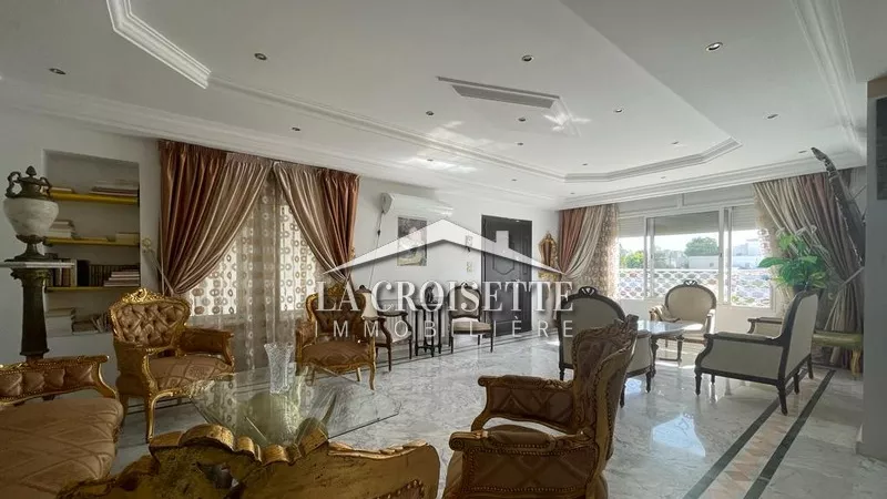 Appartamento di Lusso S+4 a La Marsa, Tunisia: Un Rifugio di Pace e Comfort