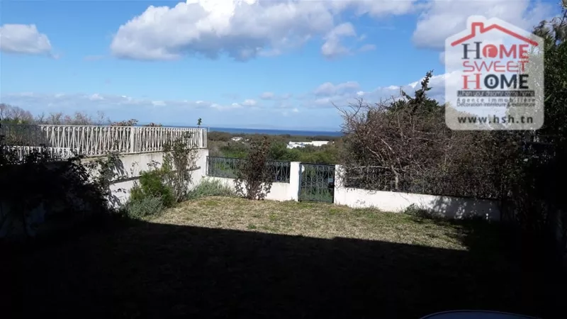 Dorada Tulip Apartment in Gammarth: Your Seaside Oasis of Peace #### Experience Luxury Living by the Mediterranean Located within the luxurious Golden Tulip hotel residence in Gammarth, this ground-floor apartment offers breathtaking views of the sea.