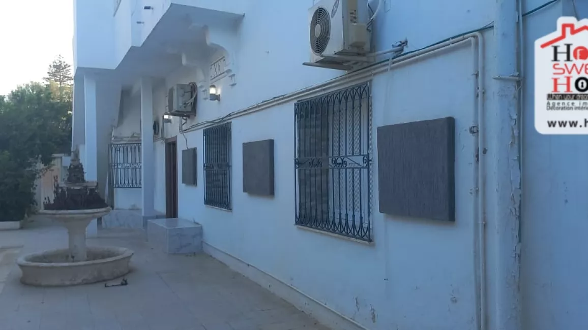 Your Ideal Seaside Retreat: Ground Floor of Villa Ana Beatriz in Carthage Salambo