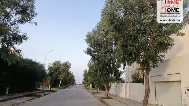 Luxury Villa Plot in Raoued Plage - An Exceptional Opportunity!