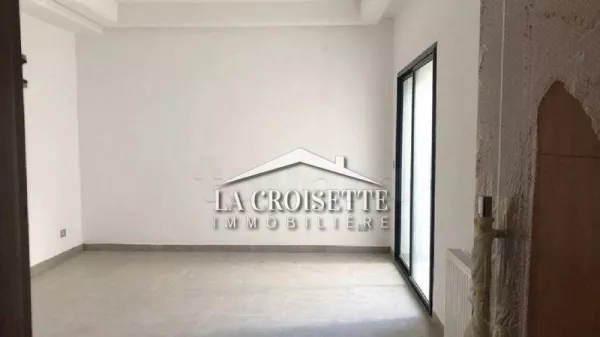 Elegant S3 Apartment in the Prestigious Jardins de Carthage