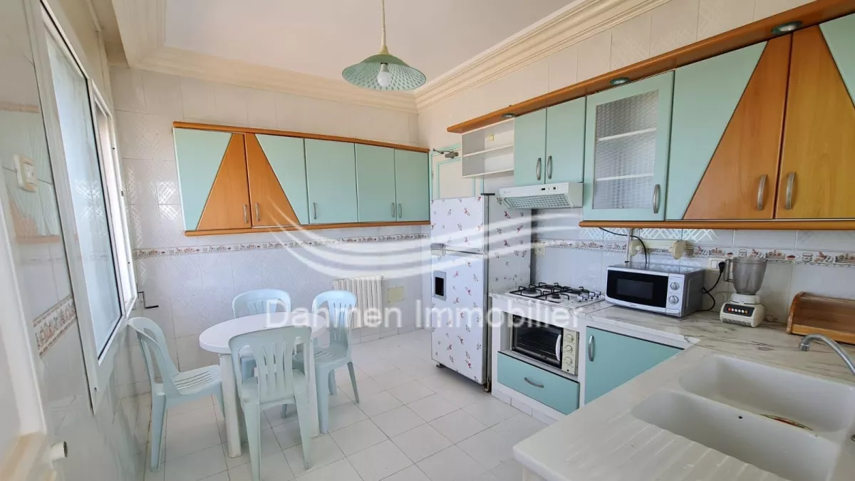 Luxuriöse Seeblick-Wohnung in Hergla: Serenes Wohnen am Wasser