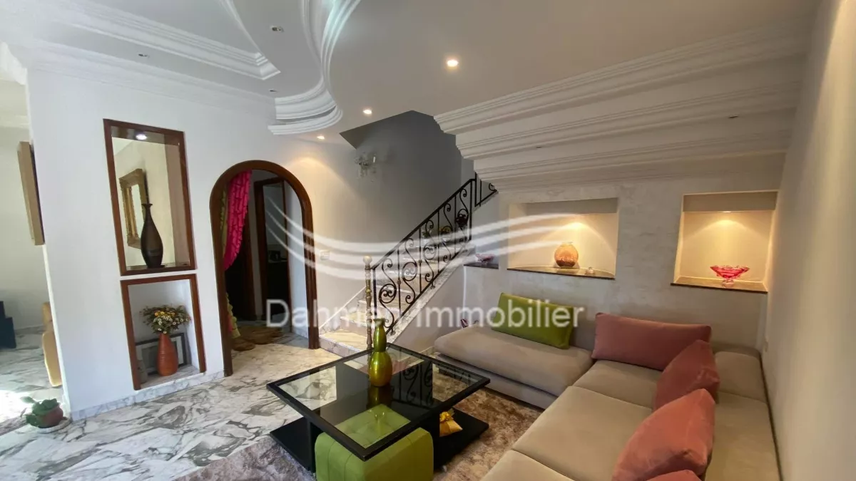 فيلا فاخرة في جوهرة سوسة: ملاذ من الفخامة والأمان