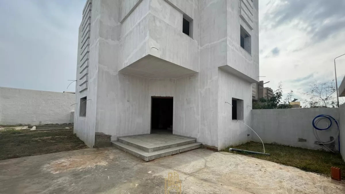 Luxury Villa S+5 with Pool in Cité Diamant, Hammamet Nord: A Dream Lifestyle Within Reach