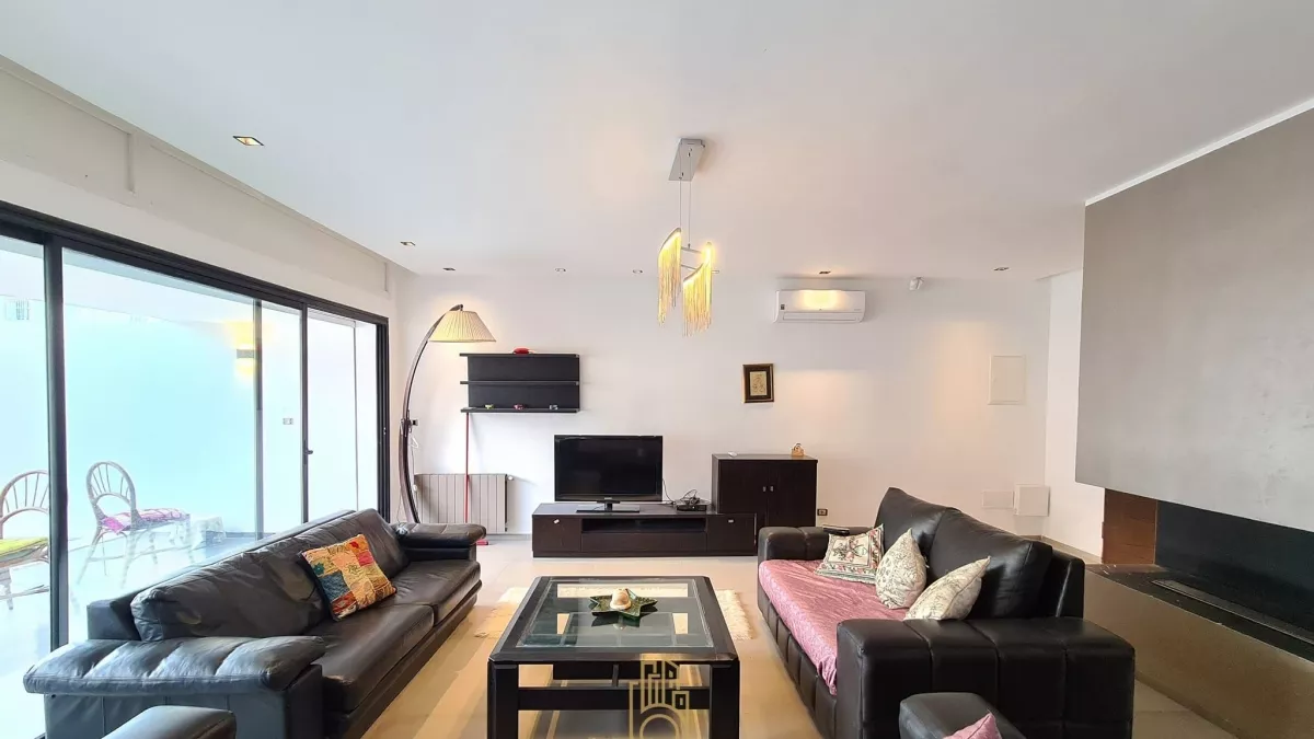 Villa di Lusso S+3 con Piscina a Mrezge, Hammamet Nord: Un Rifugio di Lusso e Comfort