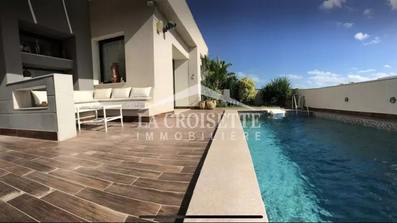 Luxuspenthouse-Wohnung zur Miete in La Soukra