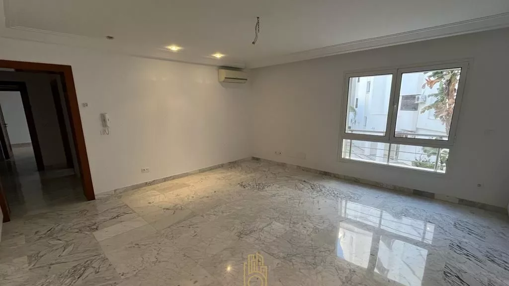 Appartamento di Lusso S+2 a Mrezge, Hammamet: Un Rifugio di Lusso sulla Spiaggia