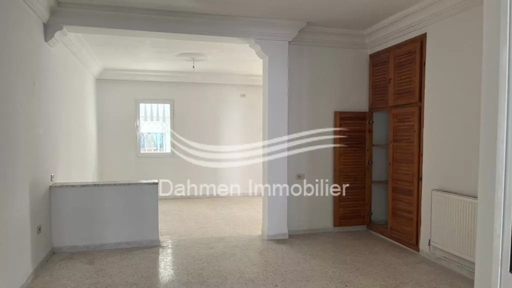 Geräumige Villen-Etage in Hammam Sousse zu vermieten: Ihr ideales Zuhause wartet!