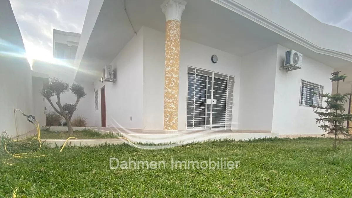 Dream Villa with Direct Sea Access in Sidi Abdelhamid, Sousse