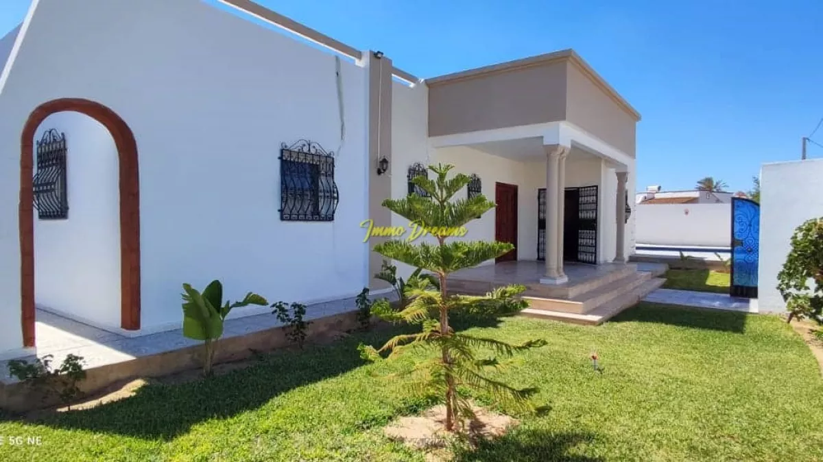Villa di Lusso con Piscina Illuminata a Djerba Midoun