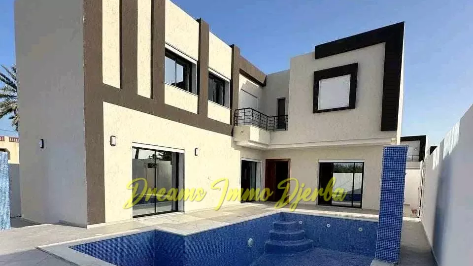 Luxus-Villa mit großzügigem Pool in Djerba
